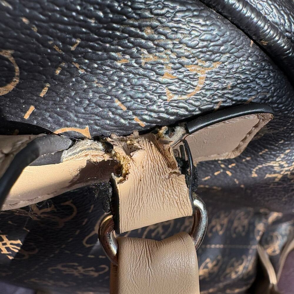 Guess Rylan Backpack - Picture 7 of 7